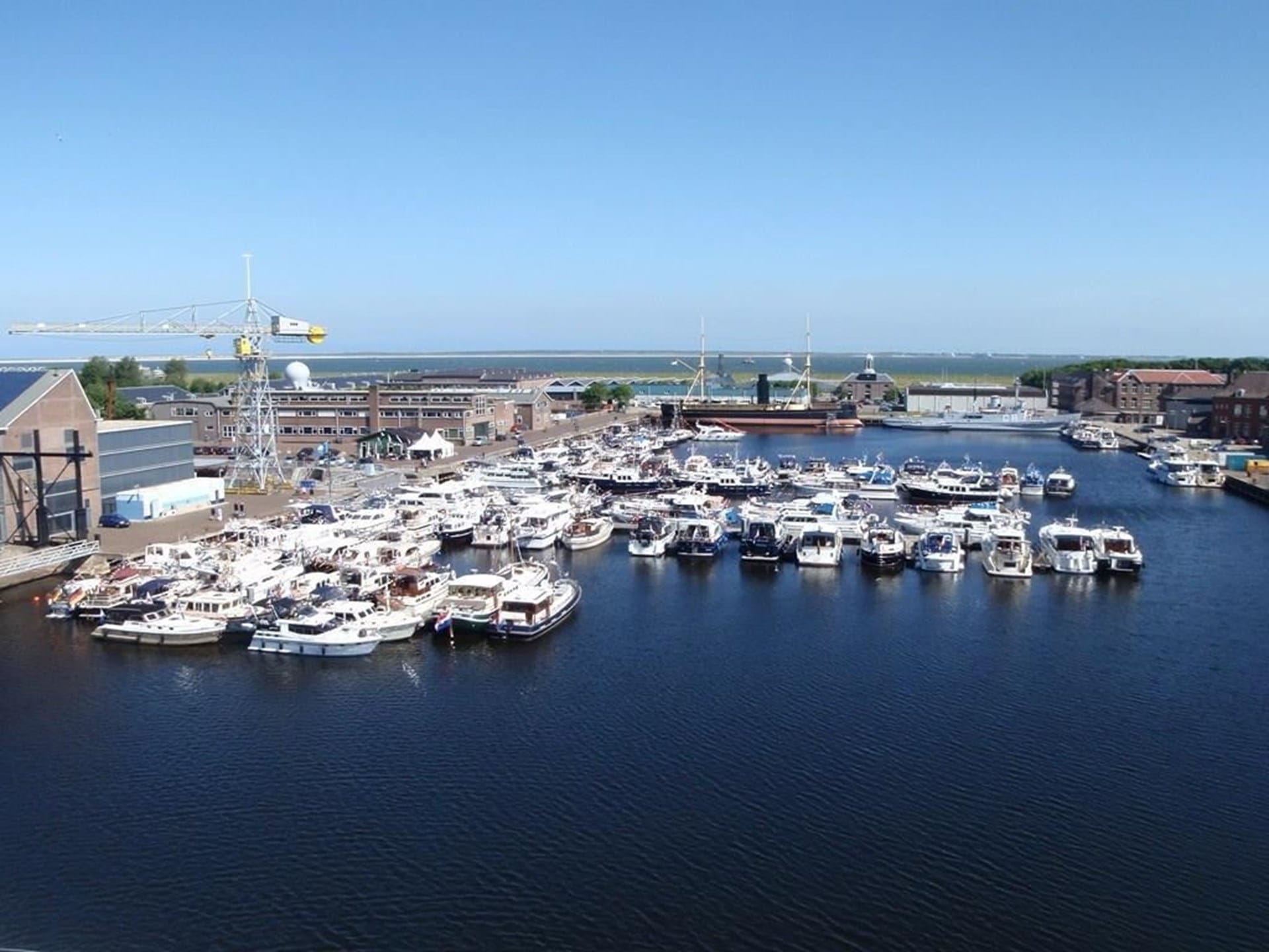 Jachthaven Willemsoord op de oude marinewerf in Den Helder