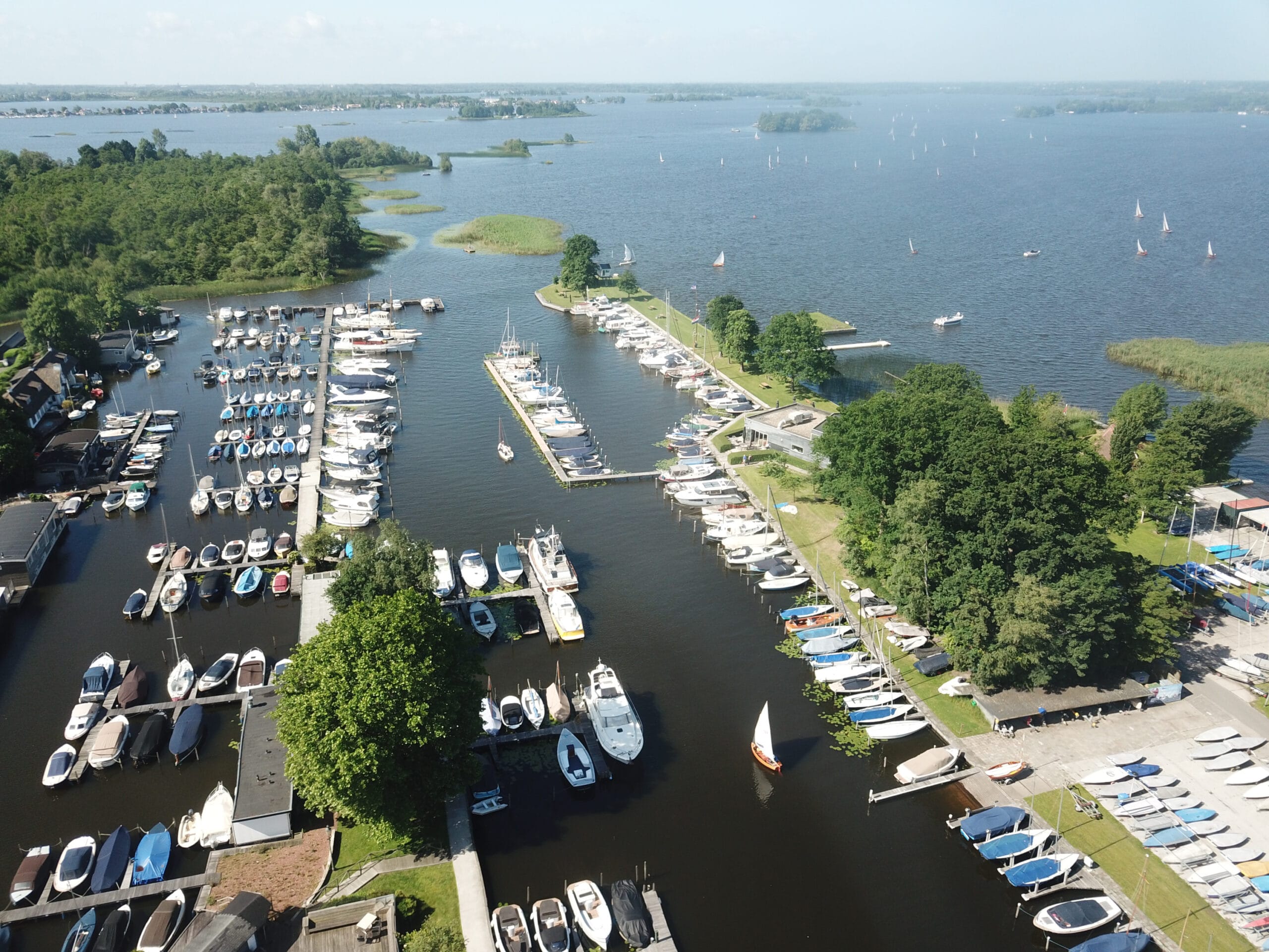 Jachthaven De Otter Loosdrecht Jachthaven De Otter Loosdrecht aan de Loosdrechtse Plassen
