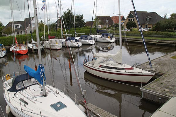 Franeker Watersport Vereniging Franeker Watersport Vereniging jachthaven aan het Van Harinxmakanaal