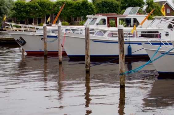 P.A. v.d. Laan Jachtverhuur en Scheepswerf P.A. v.d. Laan Jachtverhuur en Scheepswerf in Woubrugge