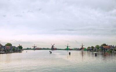 Zaanstad aan het water