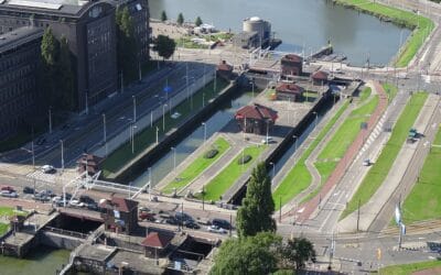 Parksluizen Rotterdam weer open: recreatievaart mag 2 keer per dag schutten