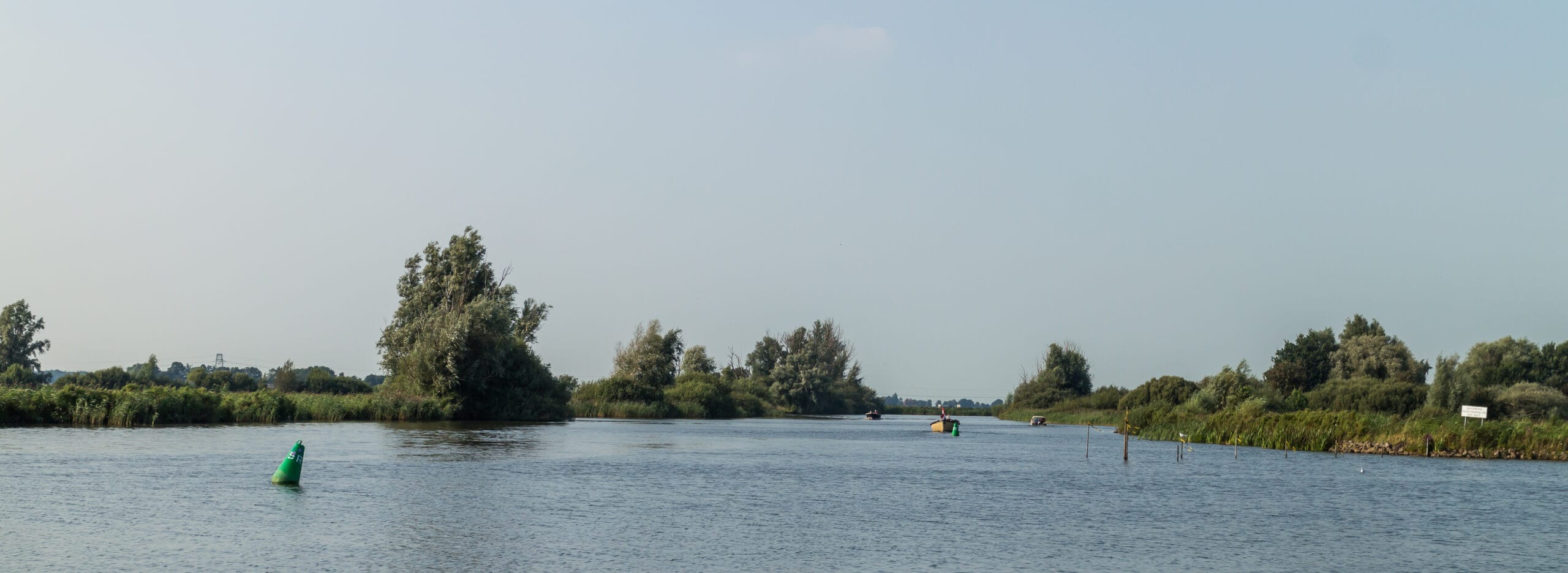 scharsterrijnbrug-scharster-rijn Scharsterrijnbrug: de Scharster Rijn vanaf het Tjeukemeer in Friesland